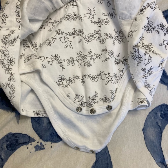 Adorable Easter or Passover dress for baby - Picture 4 of 4